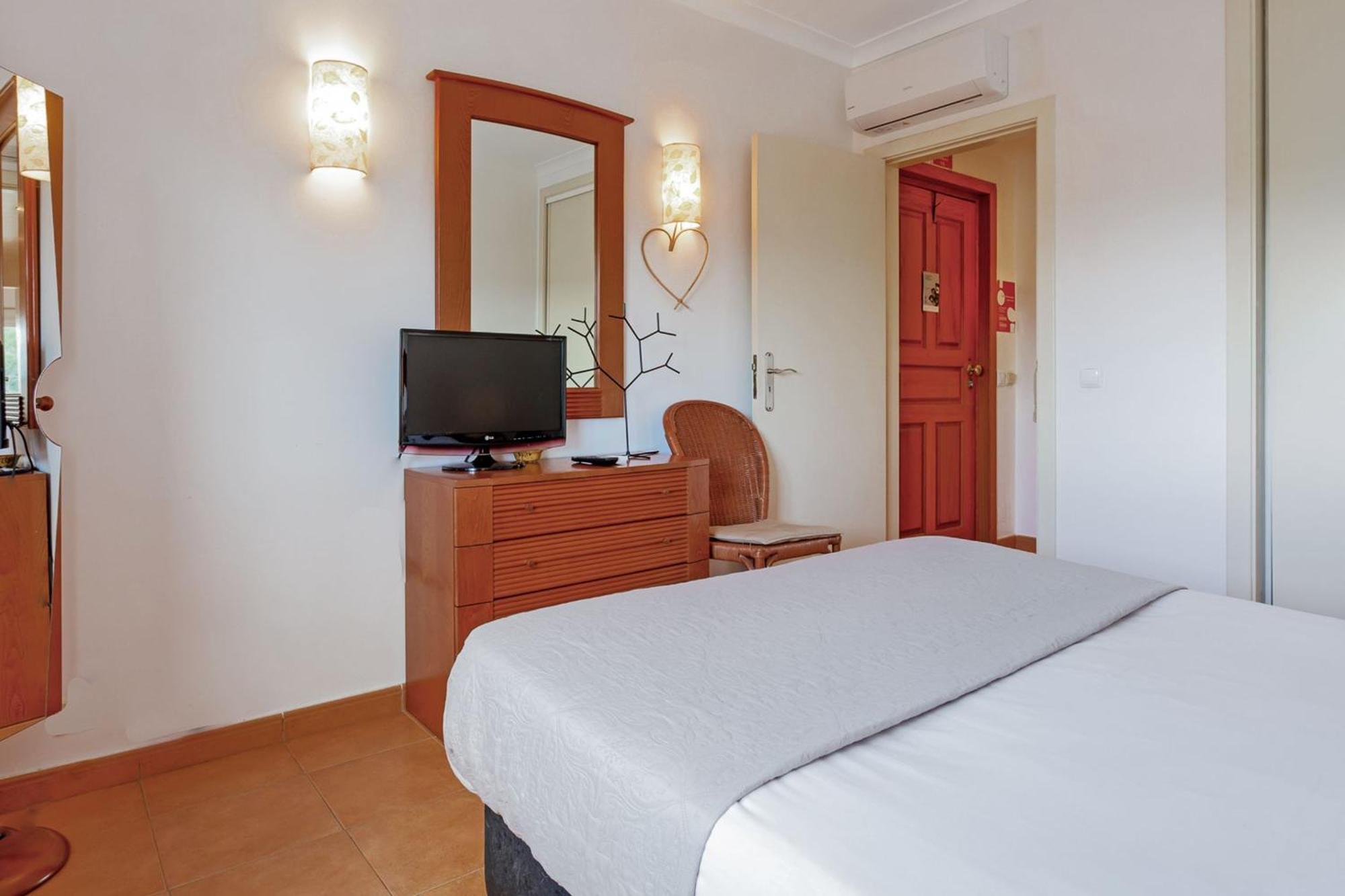 Golden 1 Bdr Flat W/ Balcony & Pool By Lovelystay Cabanas De Tavira Exteriör bild