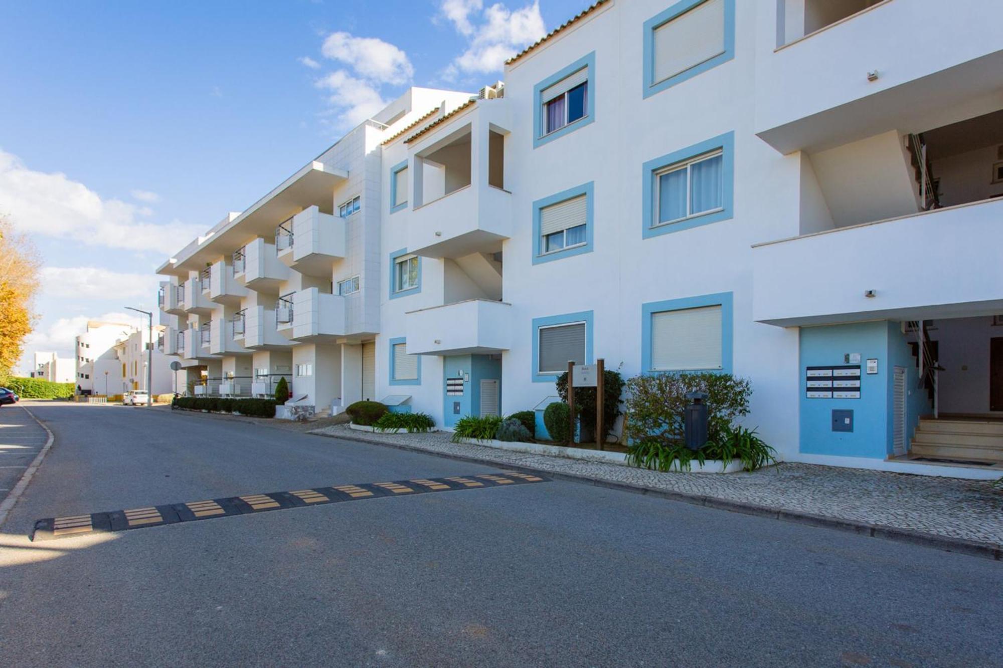 Golden 1 Bdr Flat W/ Balcony & Pool By Lovelystay Cabanas De Tavira Exteriör bild